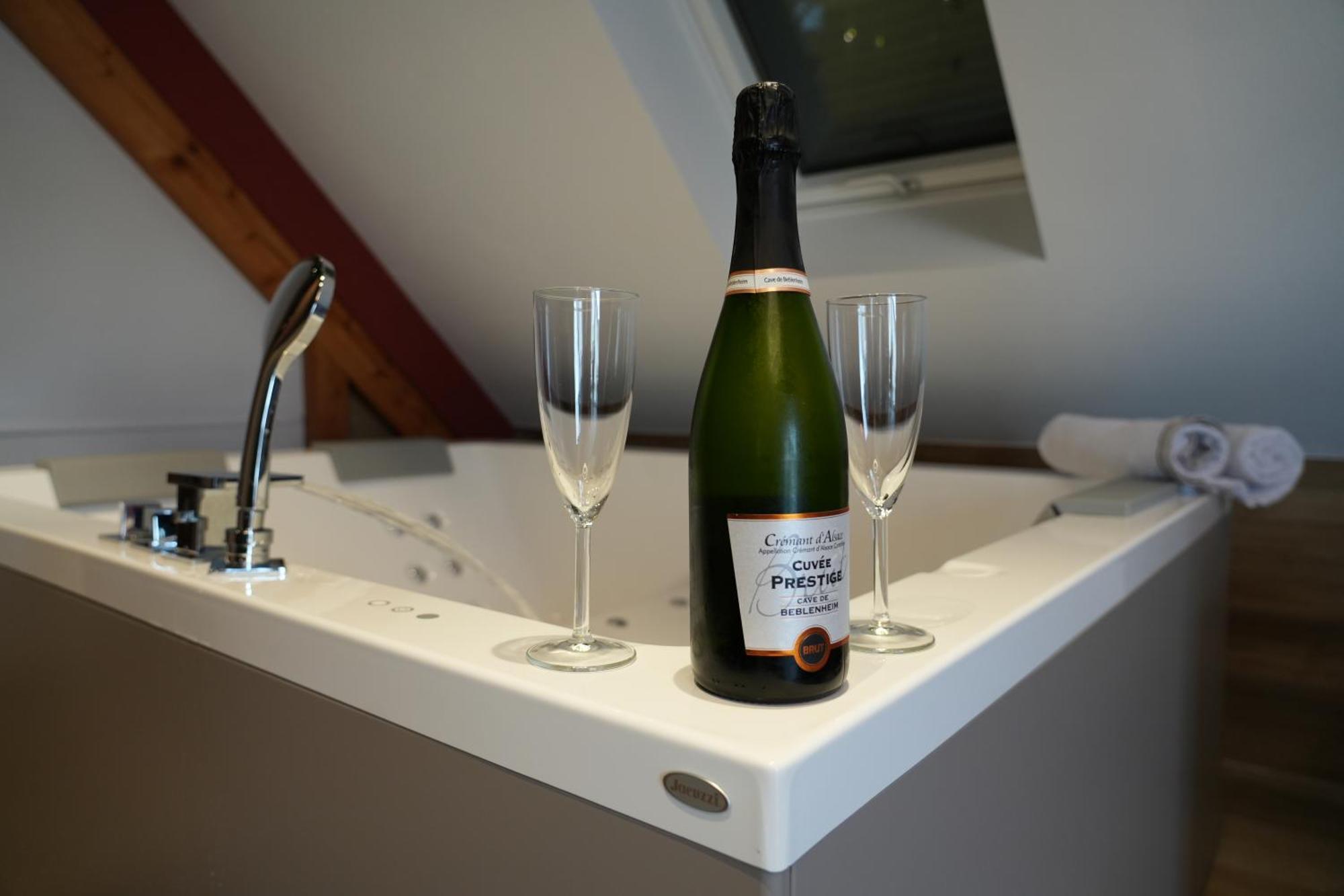 Gite Spa L'Atelier Emile - Spa Privatif - 5 Min Colmar Sainte-Croix-en-Plaine Exterior foto